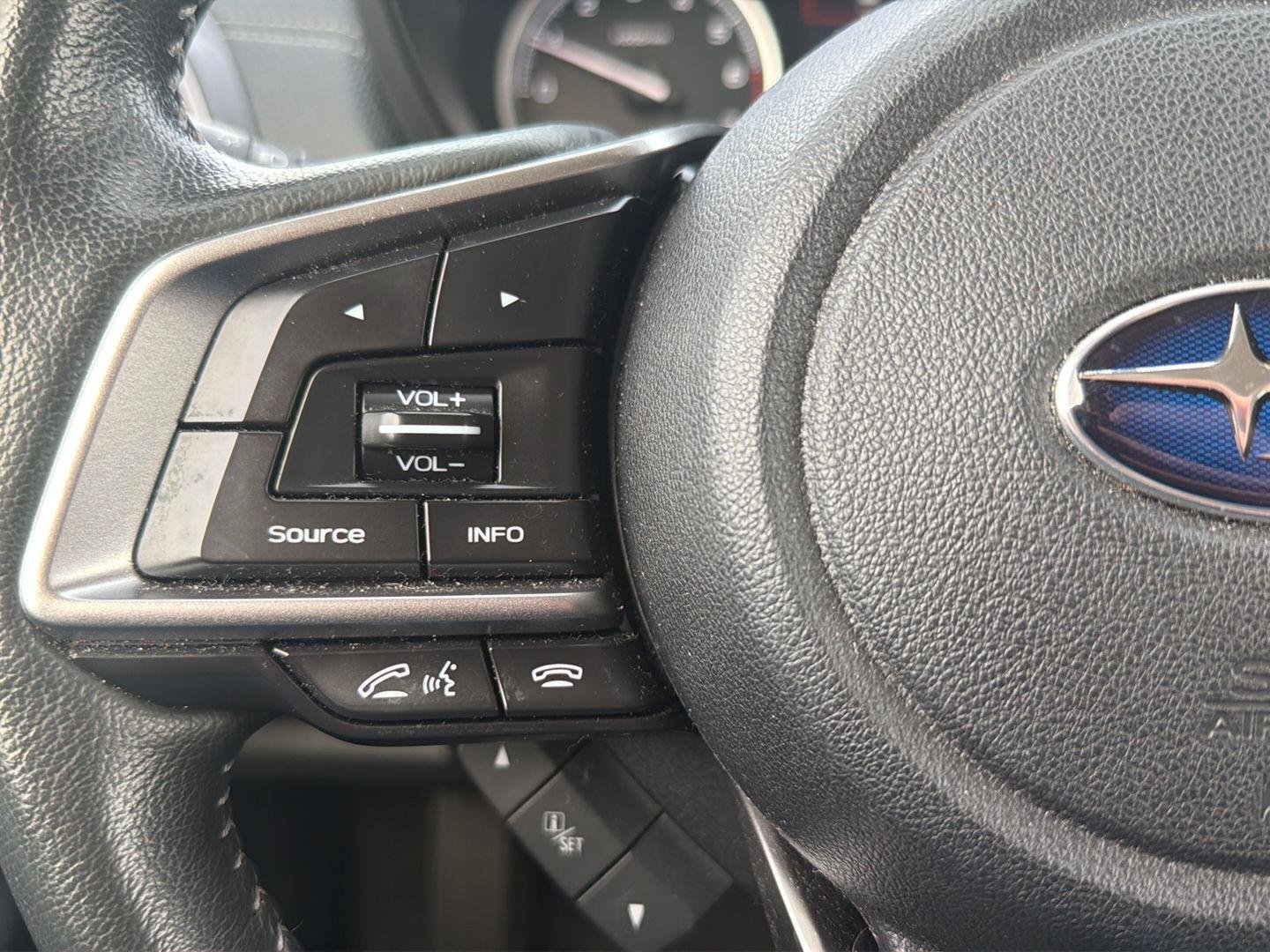 Used 2021 Crystal White Pearl Subaru Limited image 16