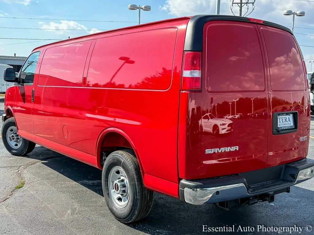 2025 GMC Savana Cargo Work Van - Photo 7