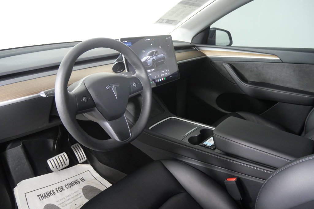 Used 2023  Tesla Performance image 14