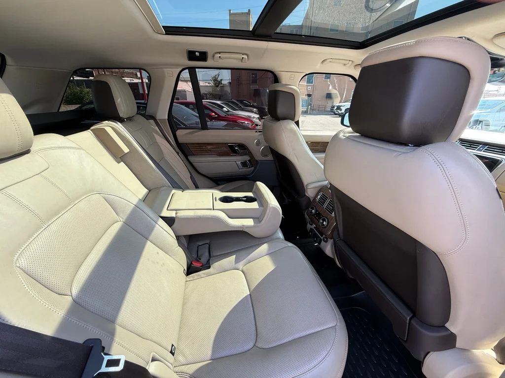 Used 2019 Blue Land Rover 3.0L V6 Supercharged HSE image 2