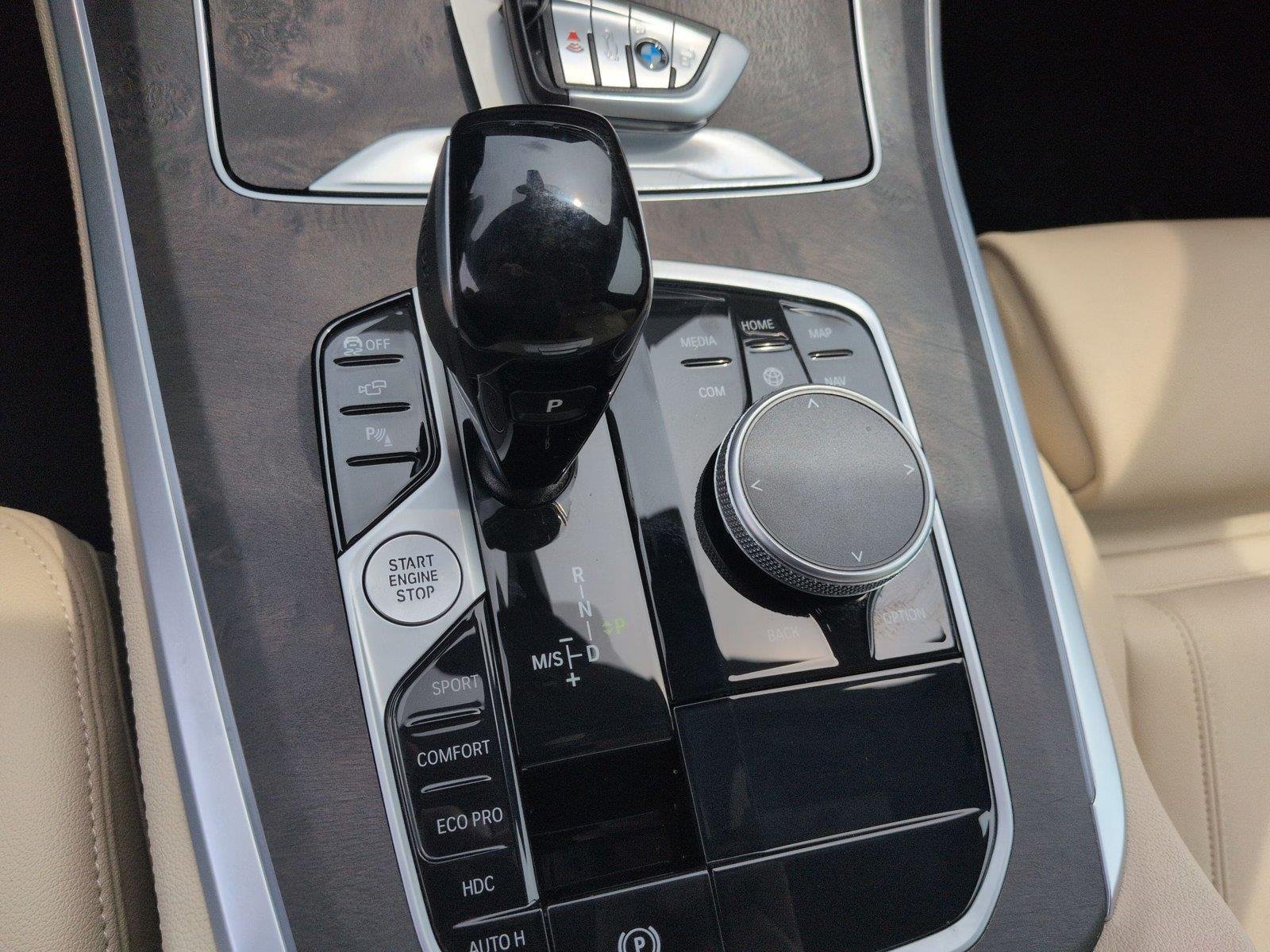 Used 2022 Manhattan Green Metallic BMW xDrive40i image 28
