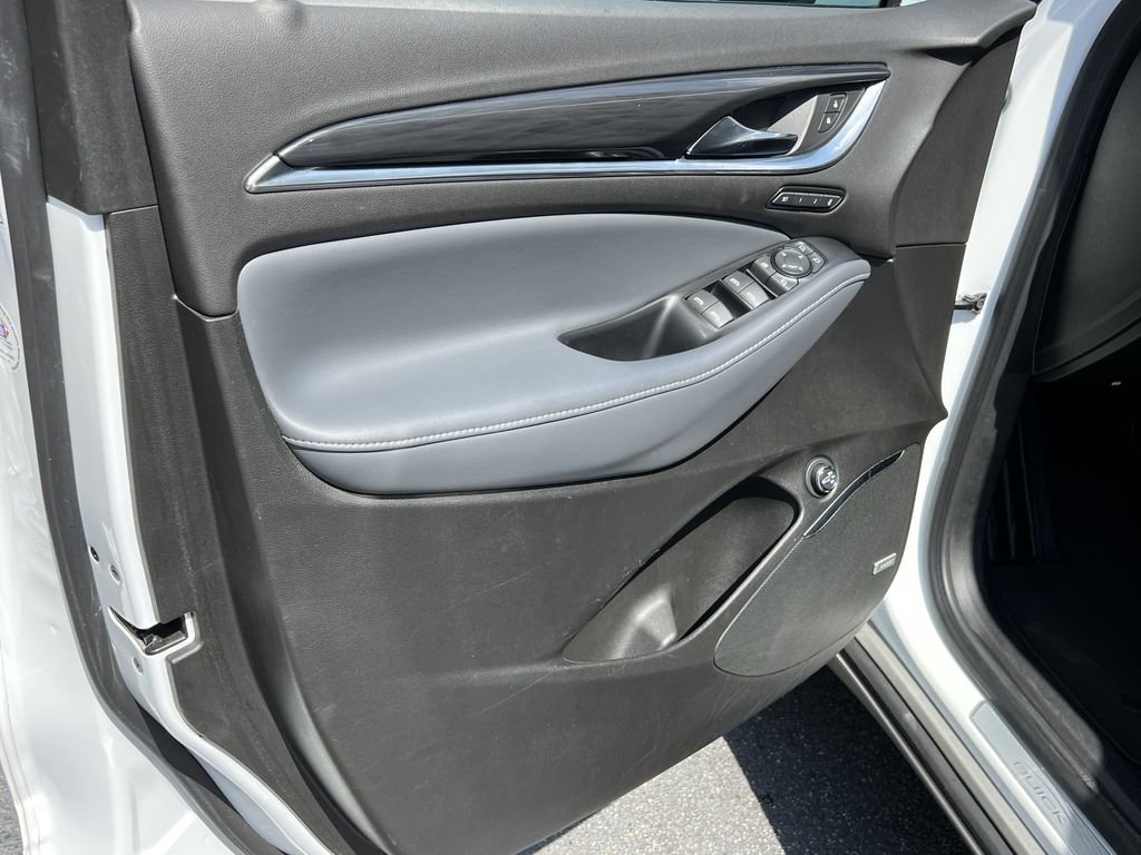 Used 2024 White Buick Premium Group image 8