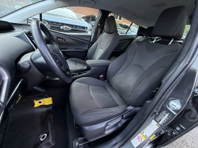 2022 Toyota Prius Prime LE - Photo 23