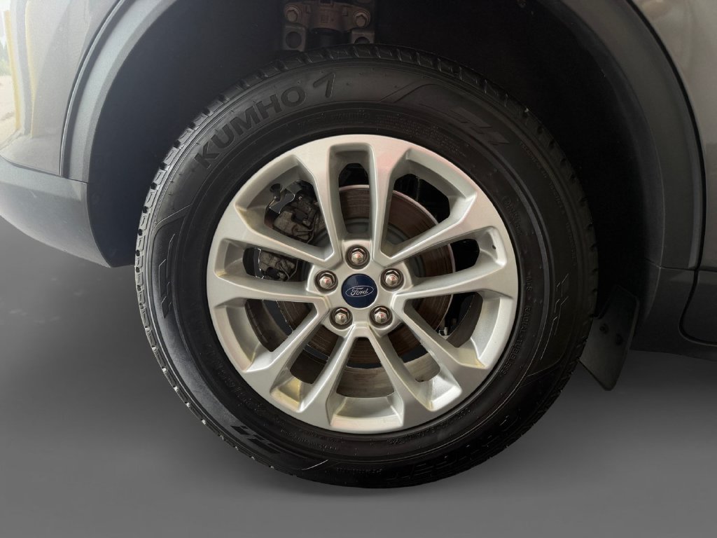 Used 2022 Gray Ford SE image 11