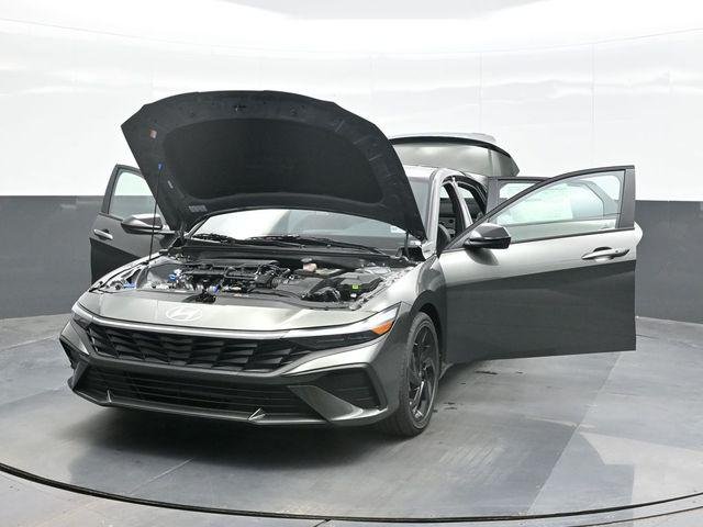 New 2026 Gray Hyundai SEL Sport Plus image 30