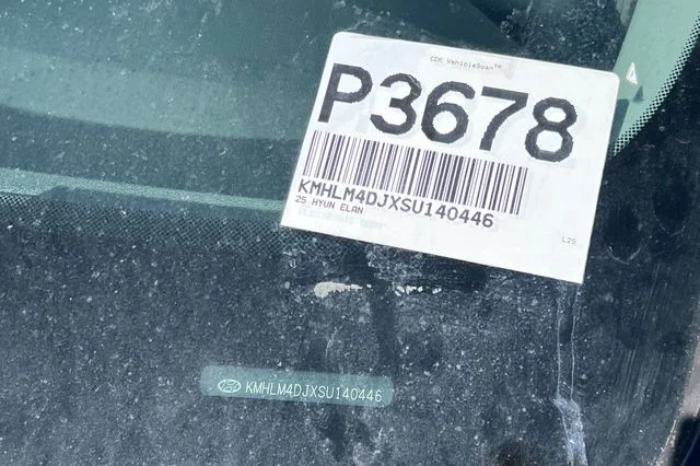 Used 2025 Gray Hyundai Blue image 8