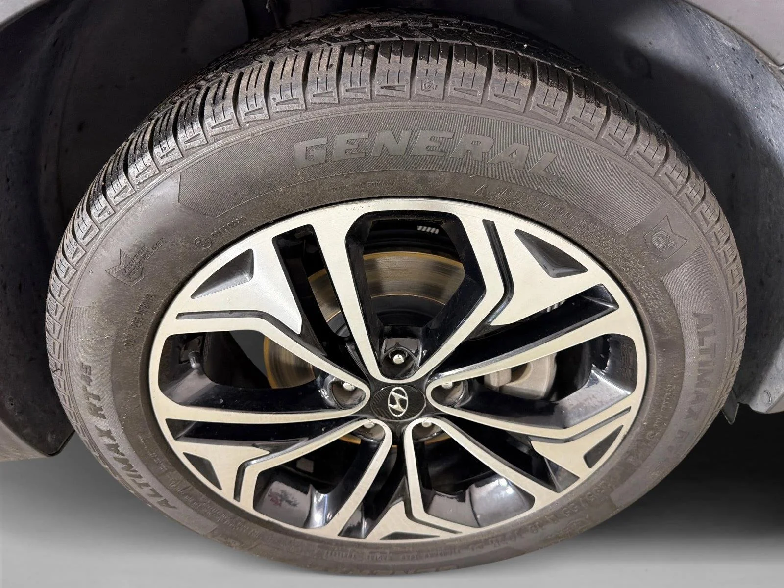 Used 2020 Gray Hyundai Limited image 14