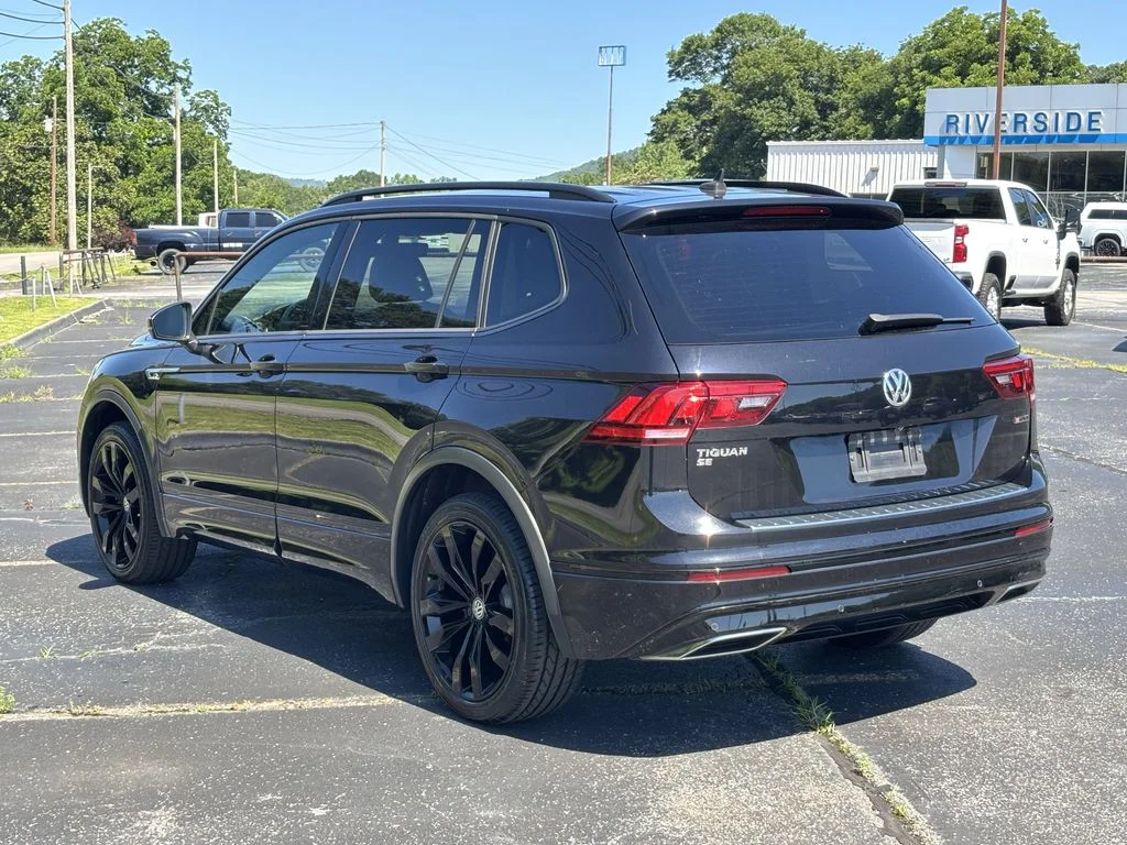 Used 2021 Black Volkswagen 2.0T SE R-Line Black image 7