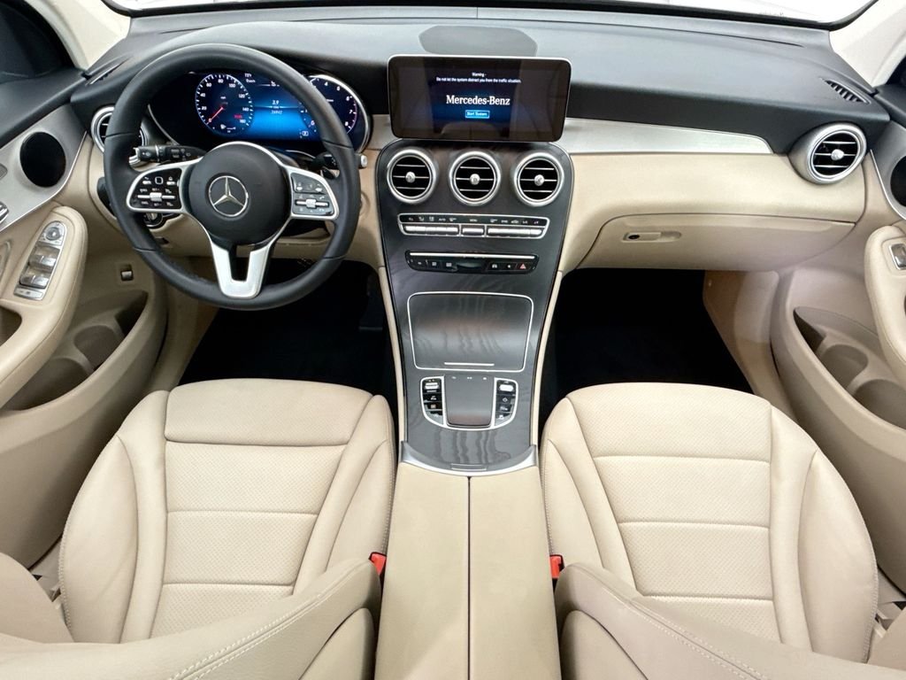 Certified Used 2022  Mercedes-Benz GLC 300 image 13