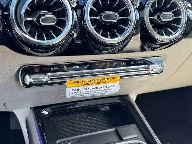 New 2026 Polar White Mercedes-Benz GLA 250 image 29