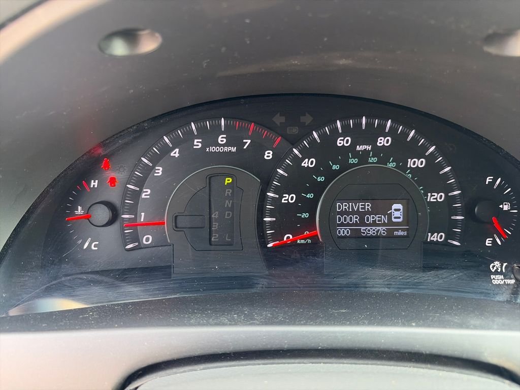 Used 2009 Super White Toyota XLE image 15