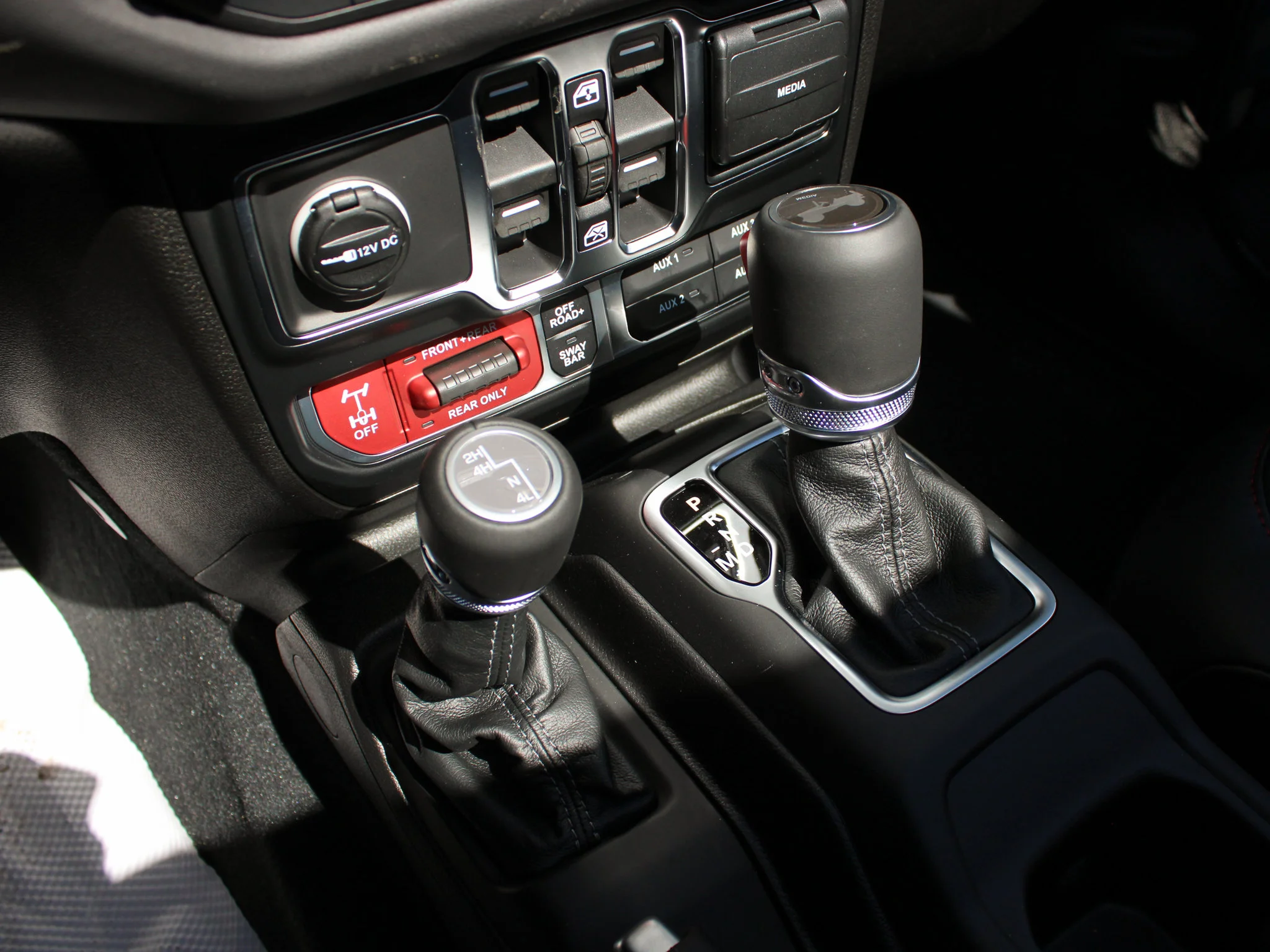 New 2026 Dark blue Jeep Rubicon* 4 Door 4x4, Nappa Leather, Rock Rails, Remote Start image 23
