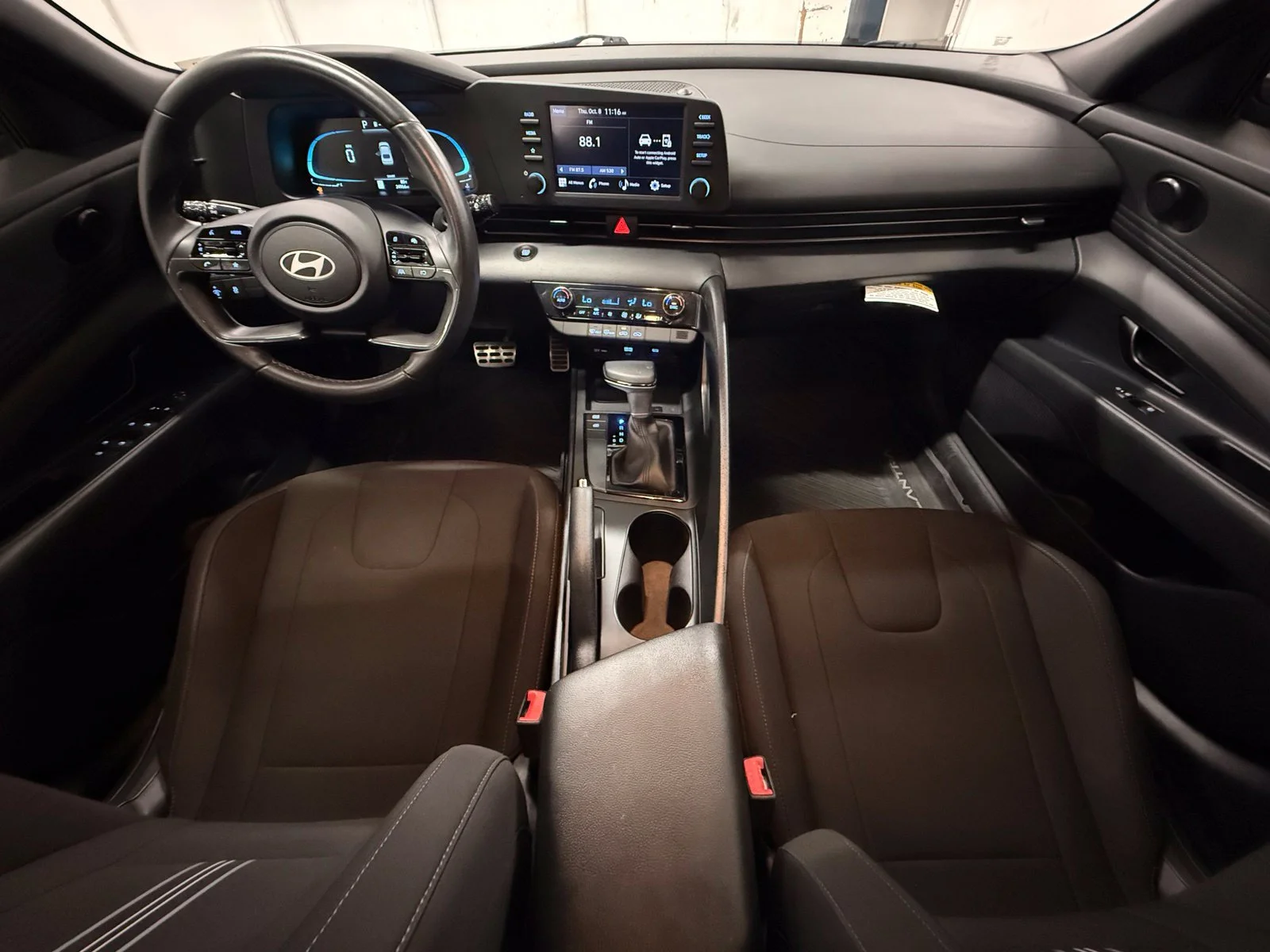 Used 2025 Gray Hyundai SEL Sport image 12