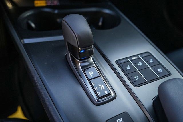 2026 Lexus UX Hybrid 300h F Sport Design - Photo 20