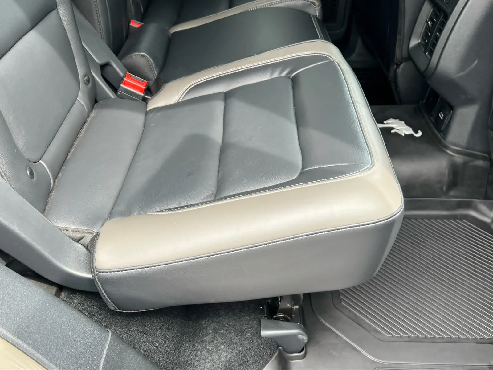 Used 2025 Gray Ford Outer Banks image 21