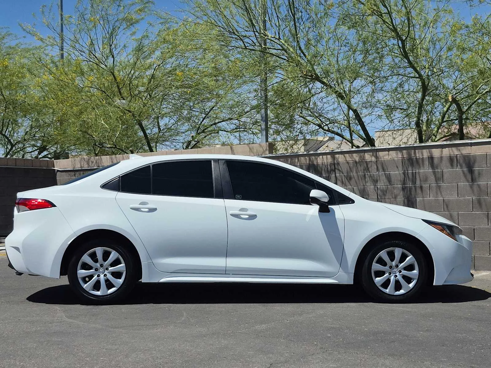 Used 2024 Ice Cap Toyota LE image 10
