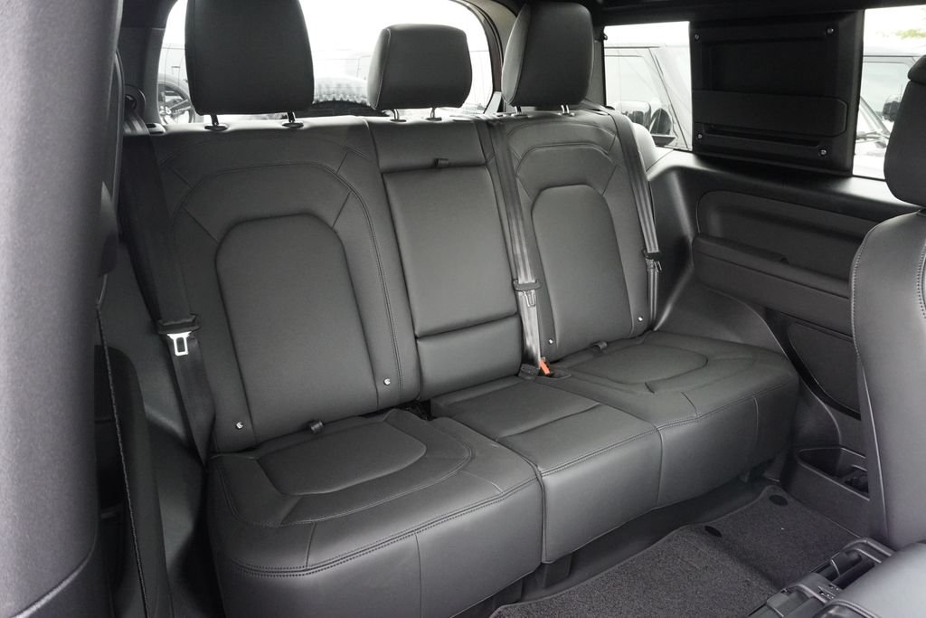 New 2026 Sedona Red Land Rover X-Dynamic SE image 26