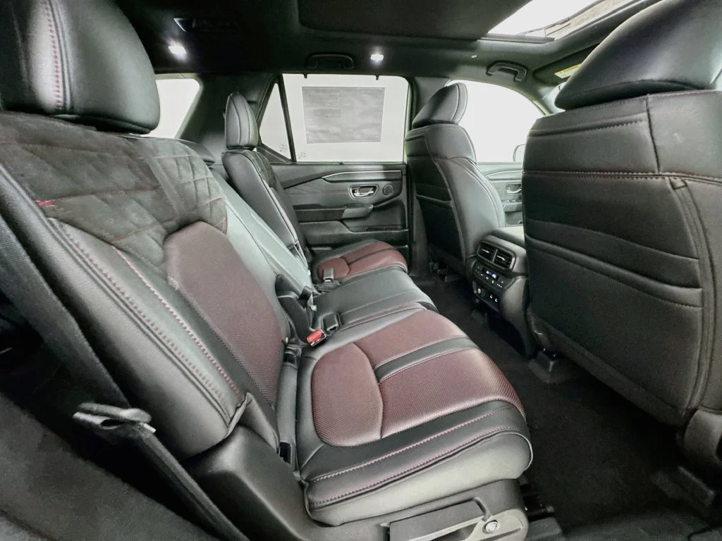 New 2026 Platinum White Pearl Honda Black Edition image 36