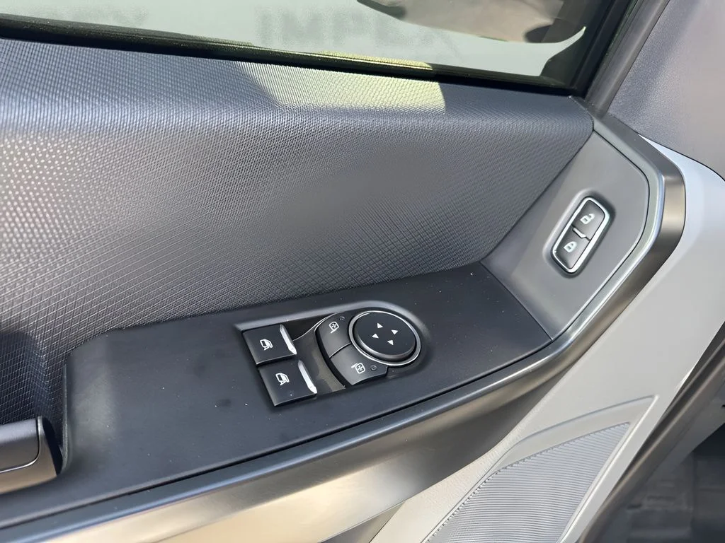 Used 2024 White Ford XL image 22