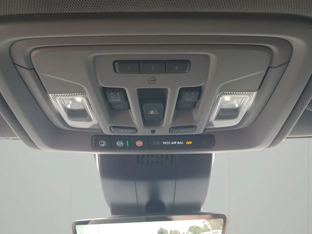 Used 2024  GMC Denali image 41