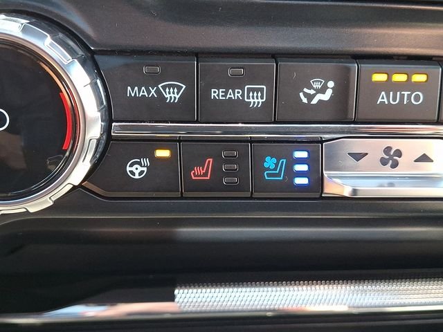 New 2026 Star White Metallic Tri-Coat Ford Lariat® image 25