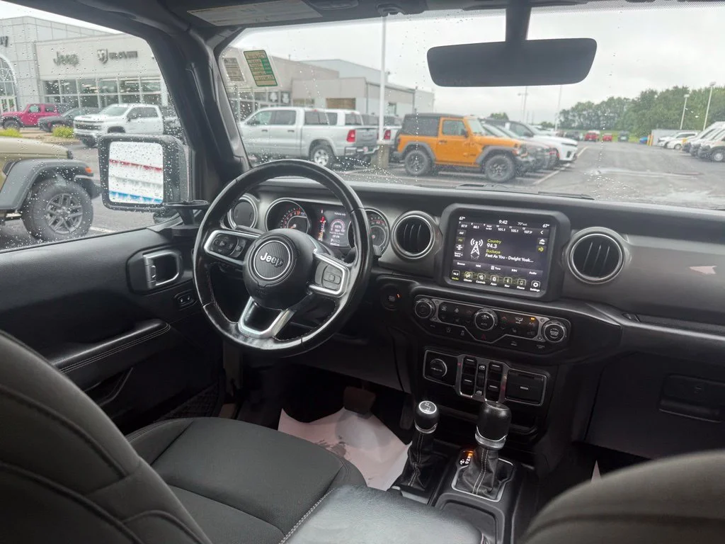 Used 2020 Green Jeep Overland image 59