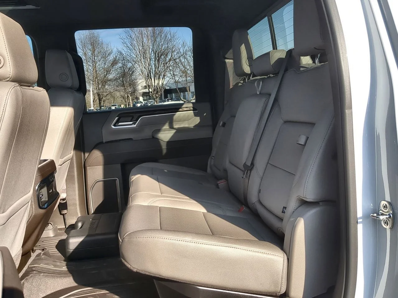 New 2026 Summit White GMC SLT image 26