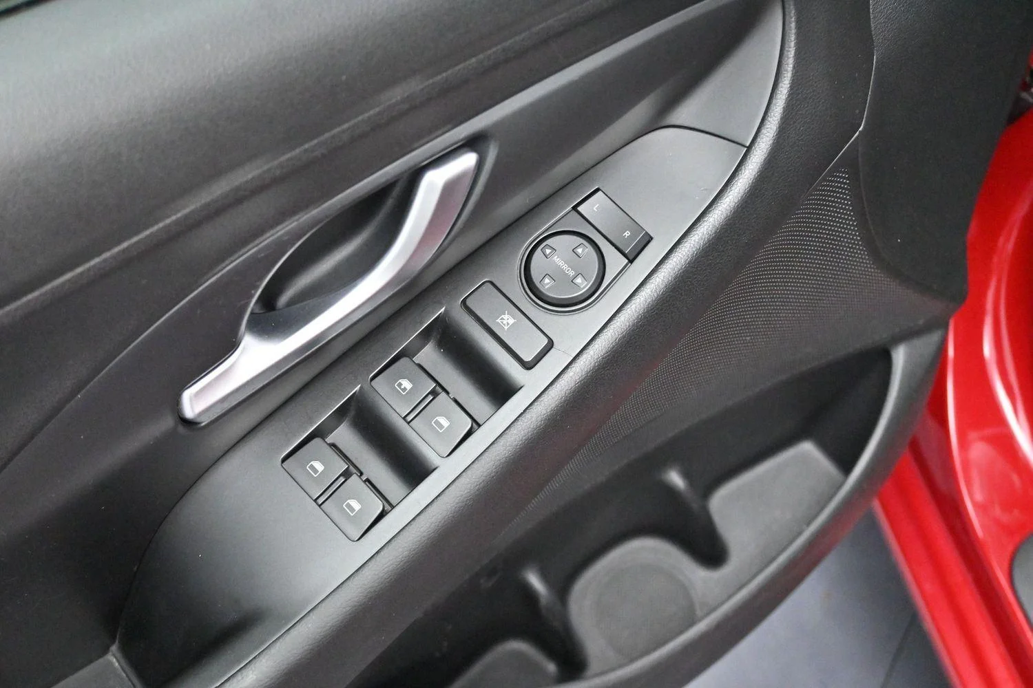 Used 2019 Scarlet Red Pearl Hyundai Auto image 10