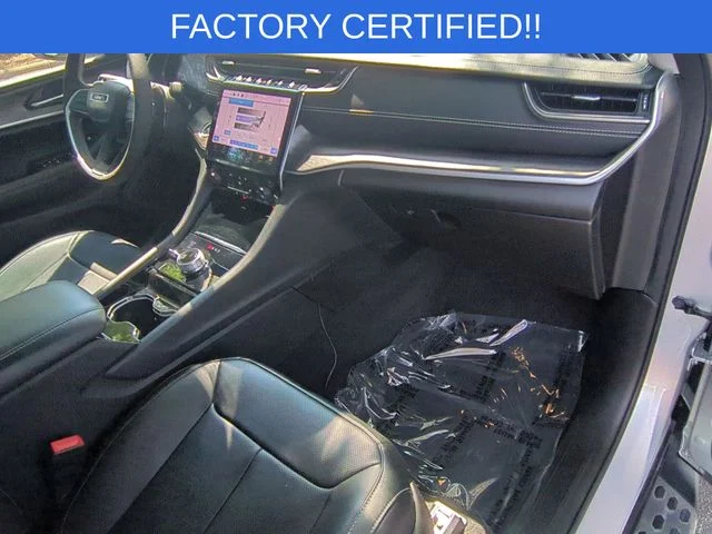 Used 2023 Silver Jeep Limited image 38
