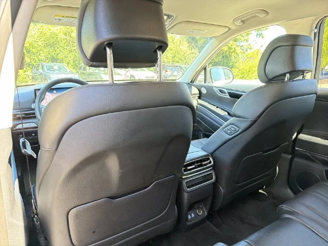 Used 2025 Silver Genesis 2.5T image 38