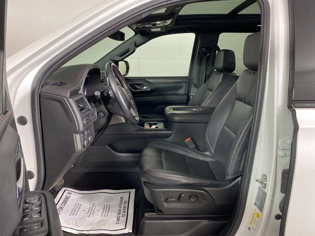 Used 2022 Pearl Chevrolet RST image 11