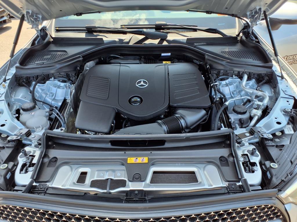 Used 2026 Cirrus Silver Metallic Mercedes-Benz GLC 300 image 12