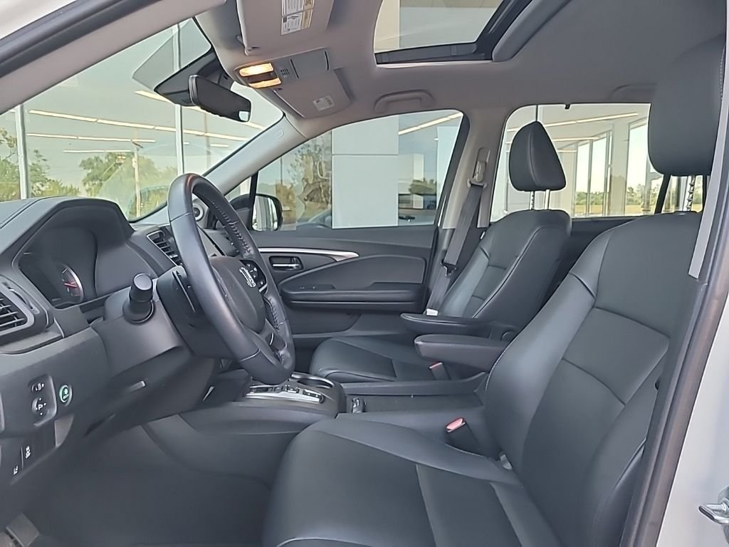 Used 2022 White Honda Special Edition image 7