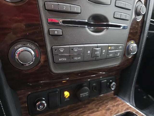 Used 2019 Gun Metallic Nissan Platinum image 23