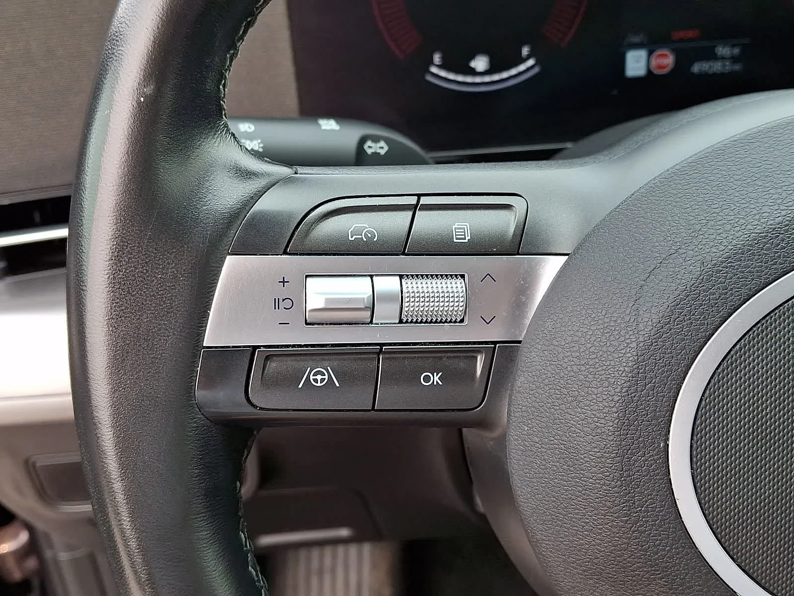 Used 2025 Denim Blue Hyundai SEL image 24