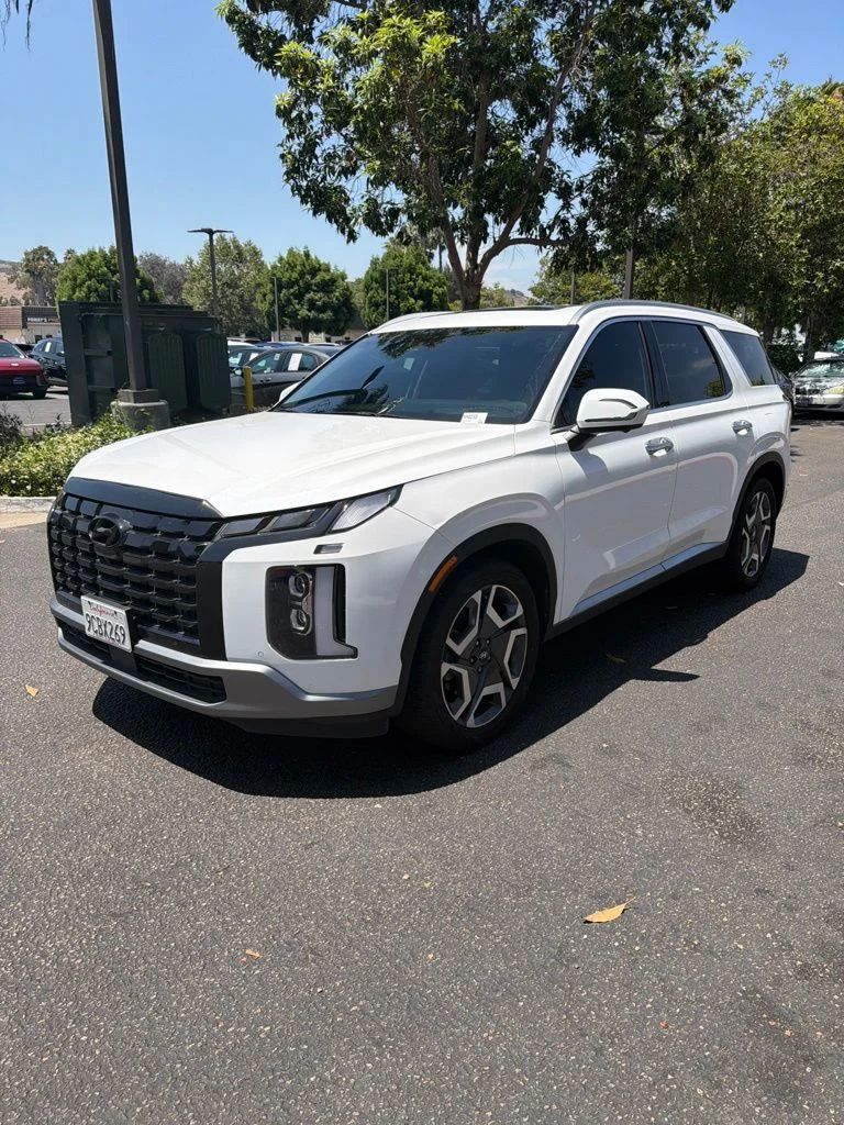 Used 2023 White Hyundai Limited image 8