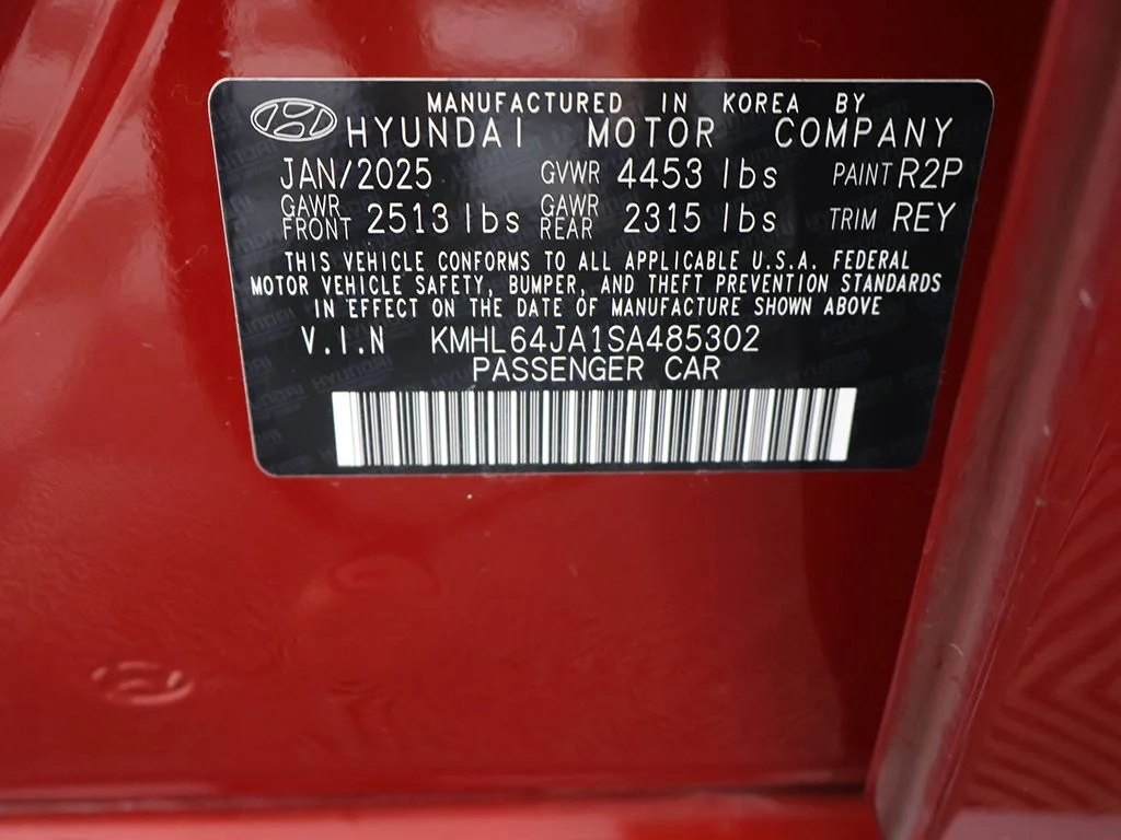 Used 2025 Red Hyundai SEL image 46