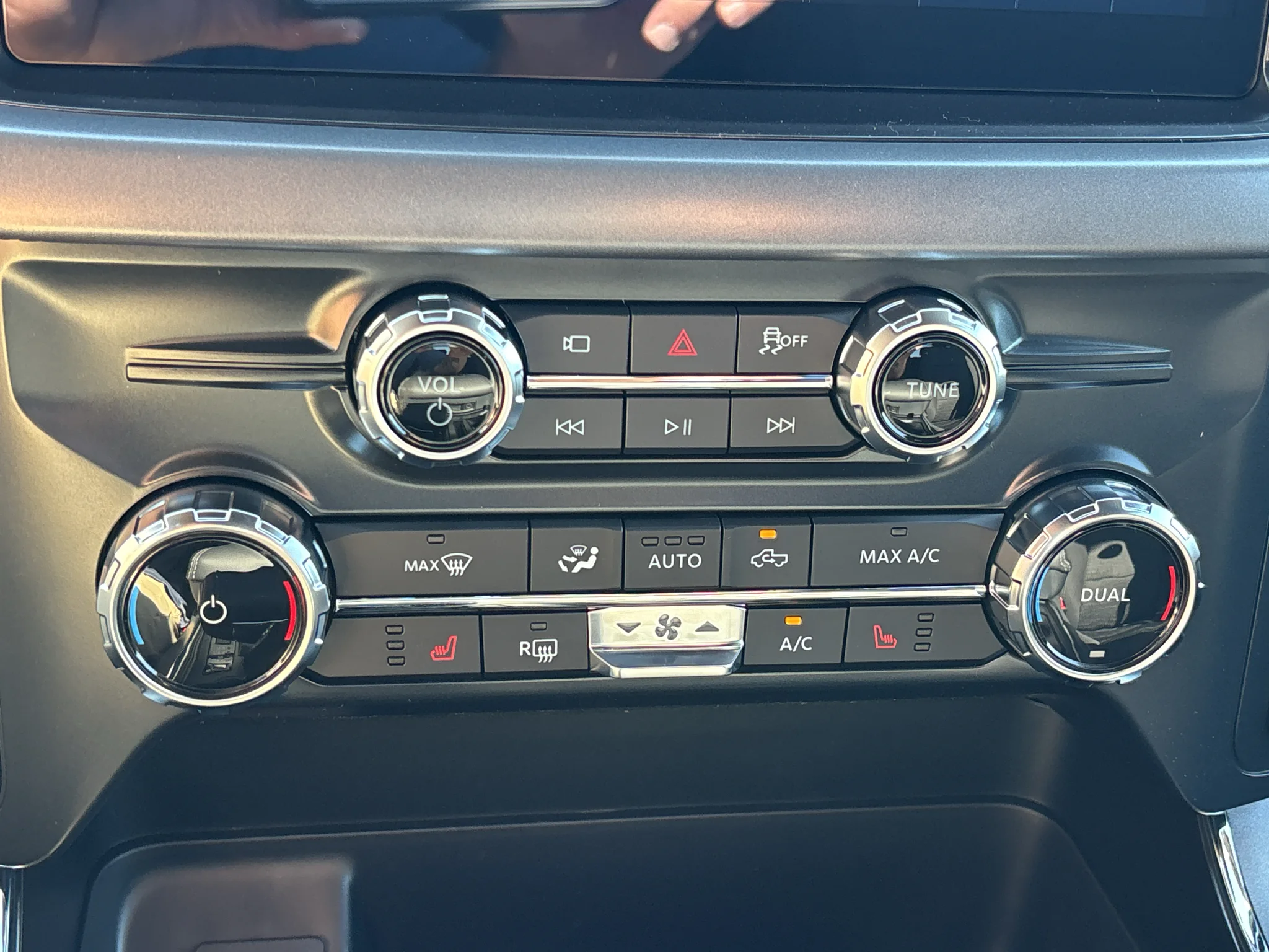 New 2026 Carbonized Gray Metallic Ford XLT image 20