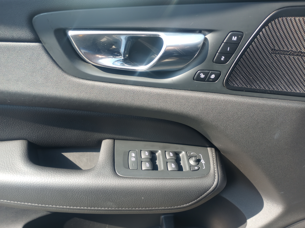 Used 2021 Black Volvo T8 Inscription Expression image 27