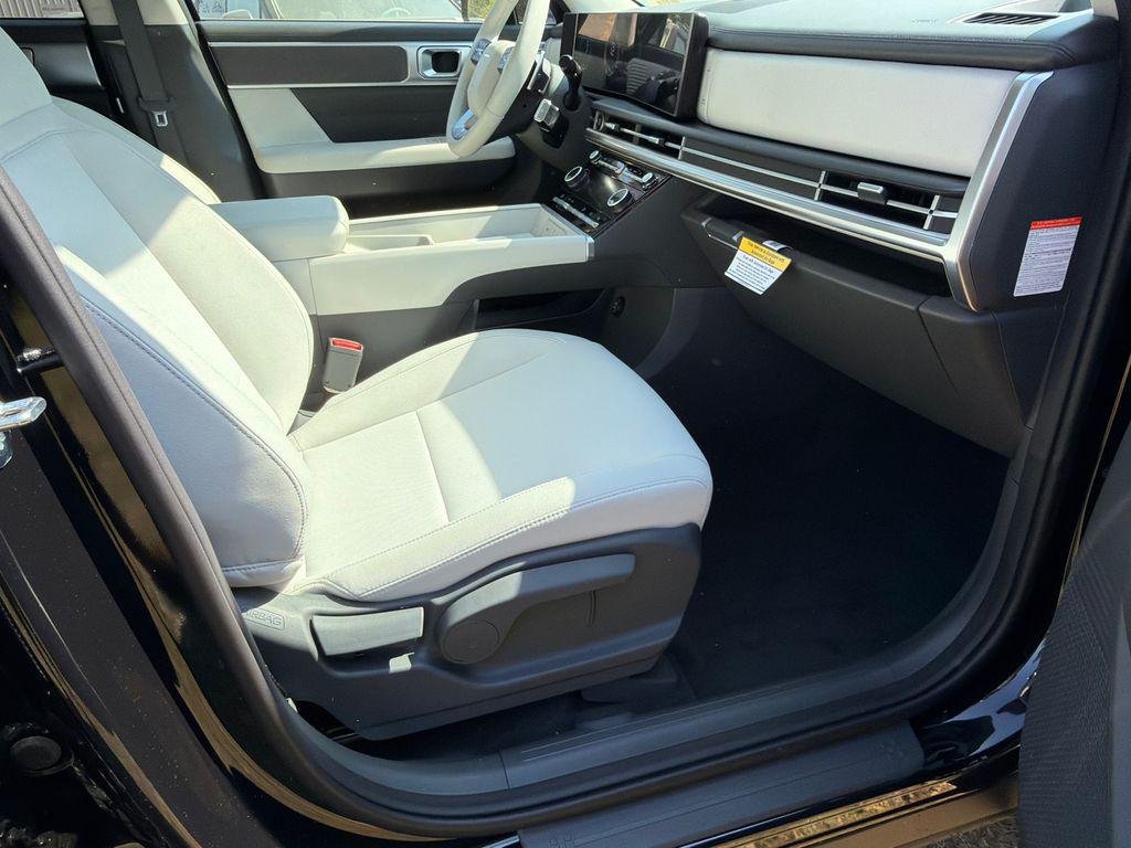 2026 Hyundai Santa Fe SE - Photo 13