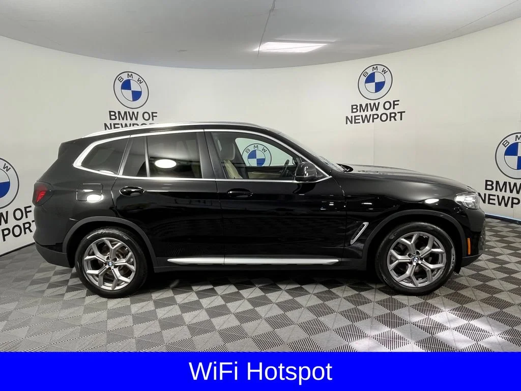 Used 2023 Black BMW xDrive30i image 9
