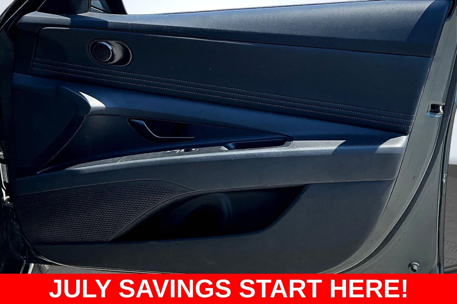Used 2025 Gray Hyundai SEL Sport image 33