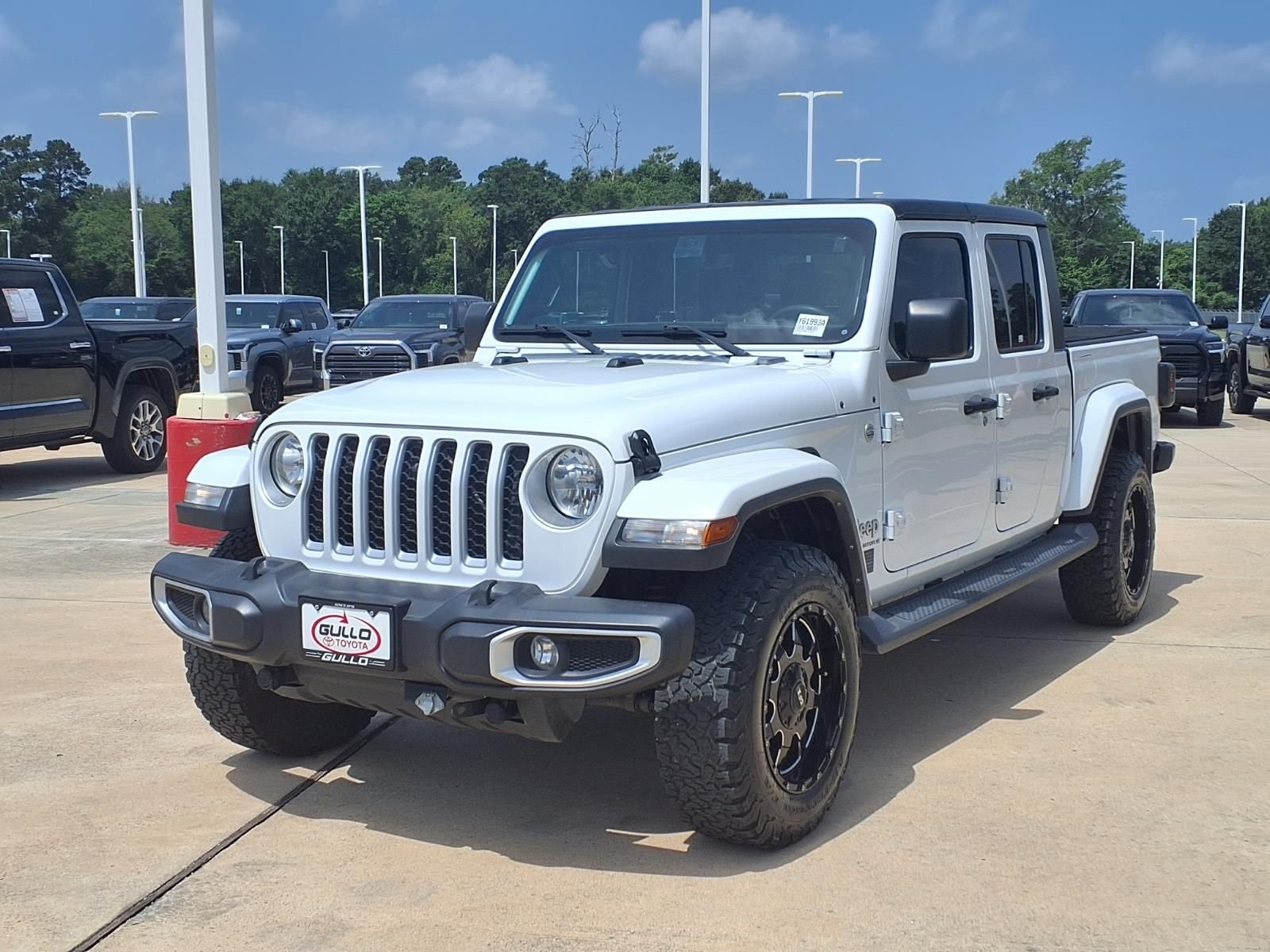 Used 2023 Bright White Clearcoat Jeep Overland image 3