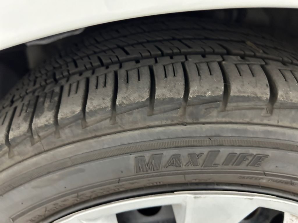 Used 2023 White Toyota LE image 22