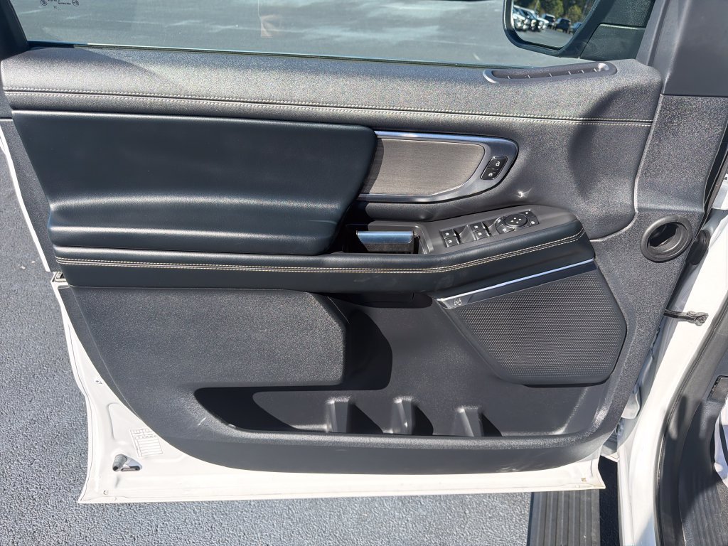 Used 2025 White Ford Platinum image 13