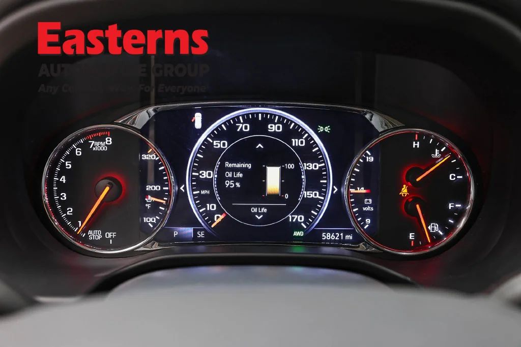 Used 2023 White GMC Denali image 19