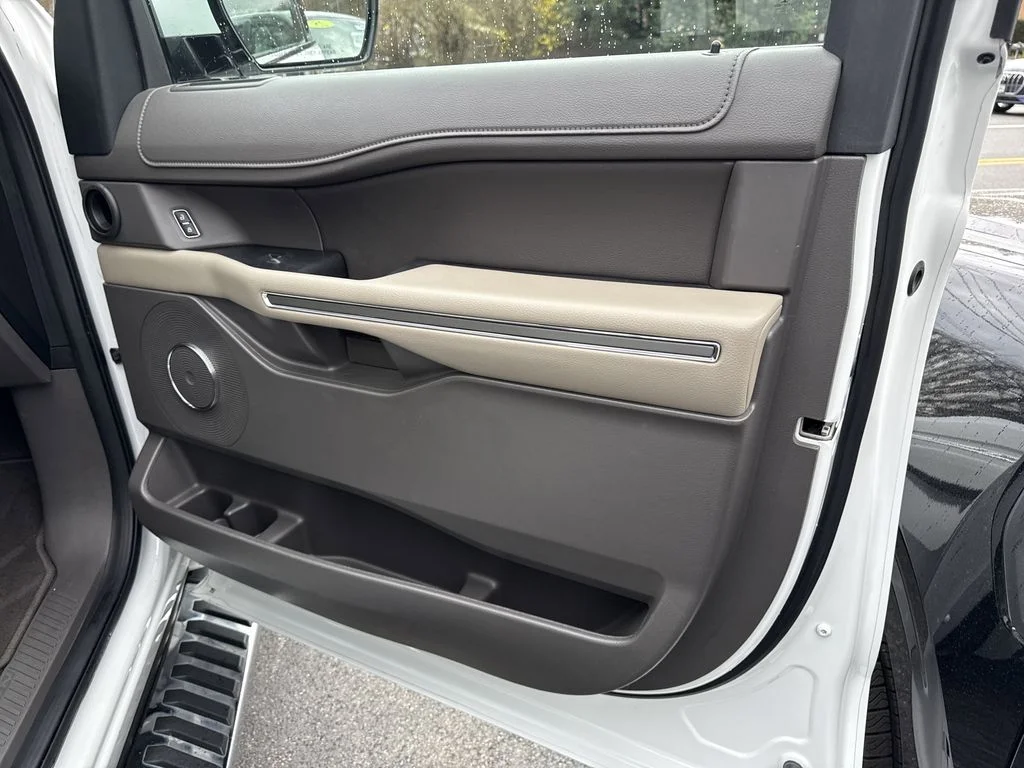 Used 2021 Oxford White Ford XLT image 30