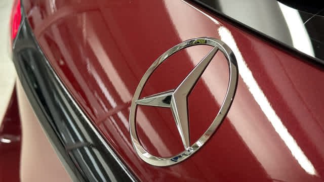 Certified Used 2026 MANUFAKTUR Patagonia Red Metallic Mercedes-Benz GLC 300 image 8