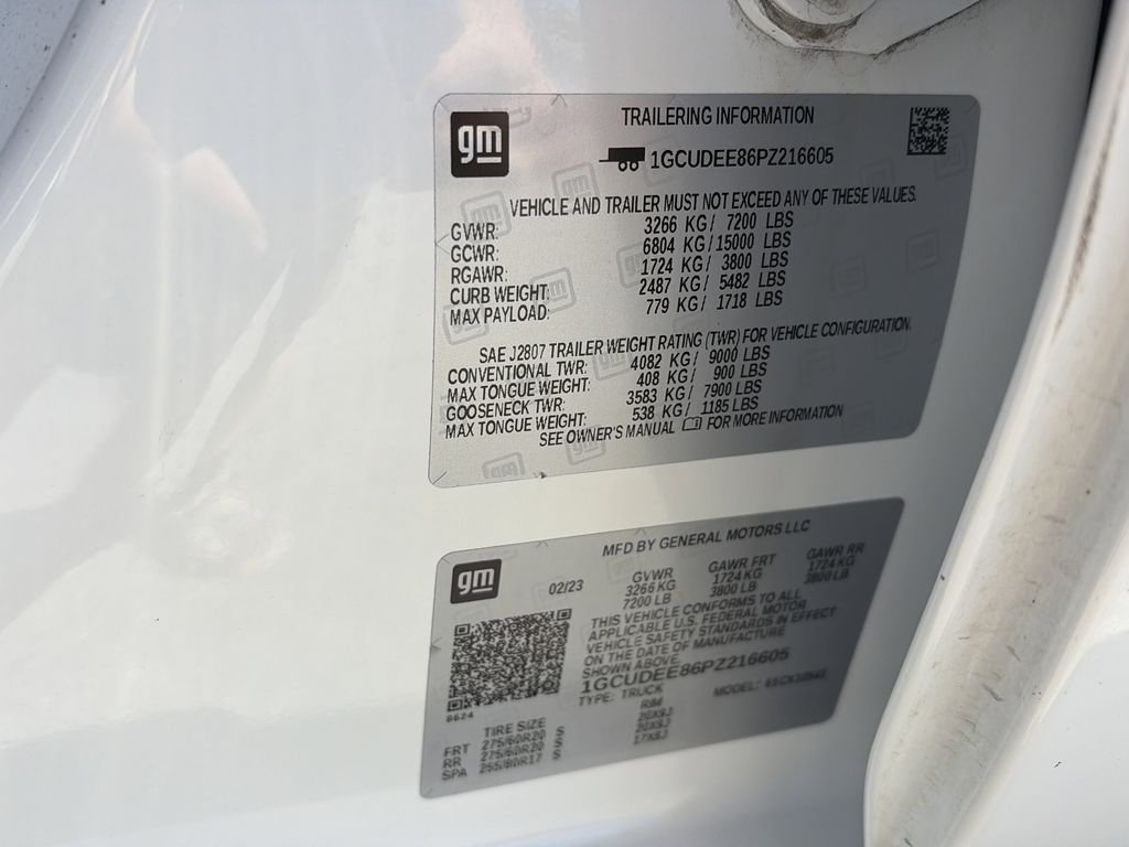 Used 2023 White Chevrolet RST image 36
