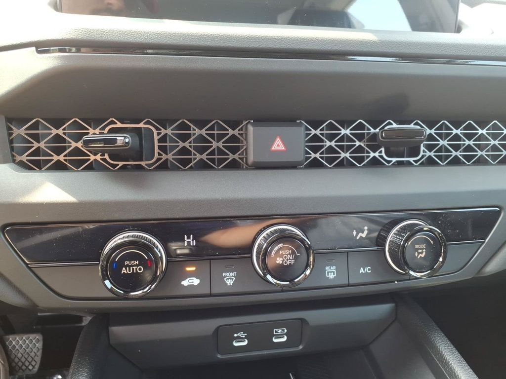 Used 2026 White Honda LX image 12